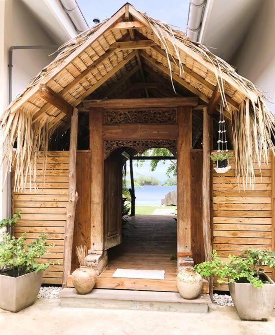 Bungalow Tiarii, Avec Acces Direct A Une Plage Privee Tevaitoa Exterior photo